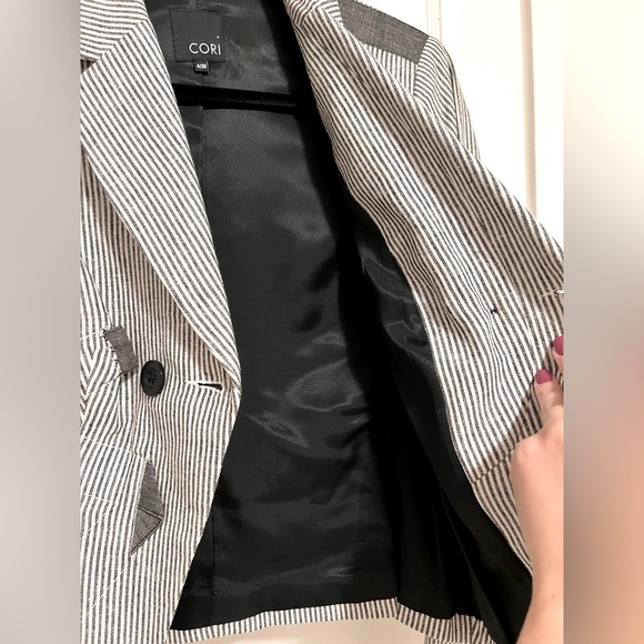 Women’s Linen Blazer in Gray and White Stripes - Picture 3 of 9